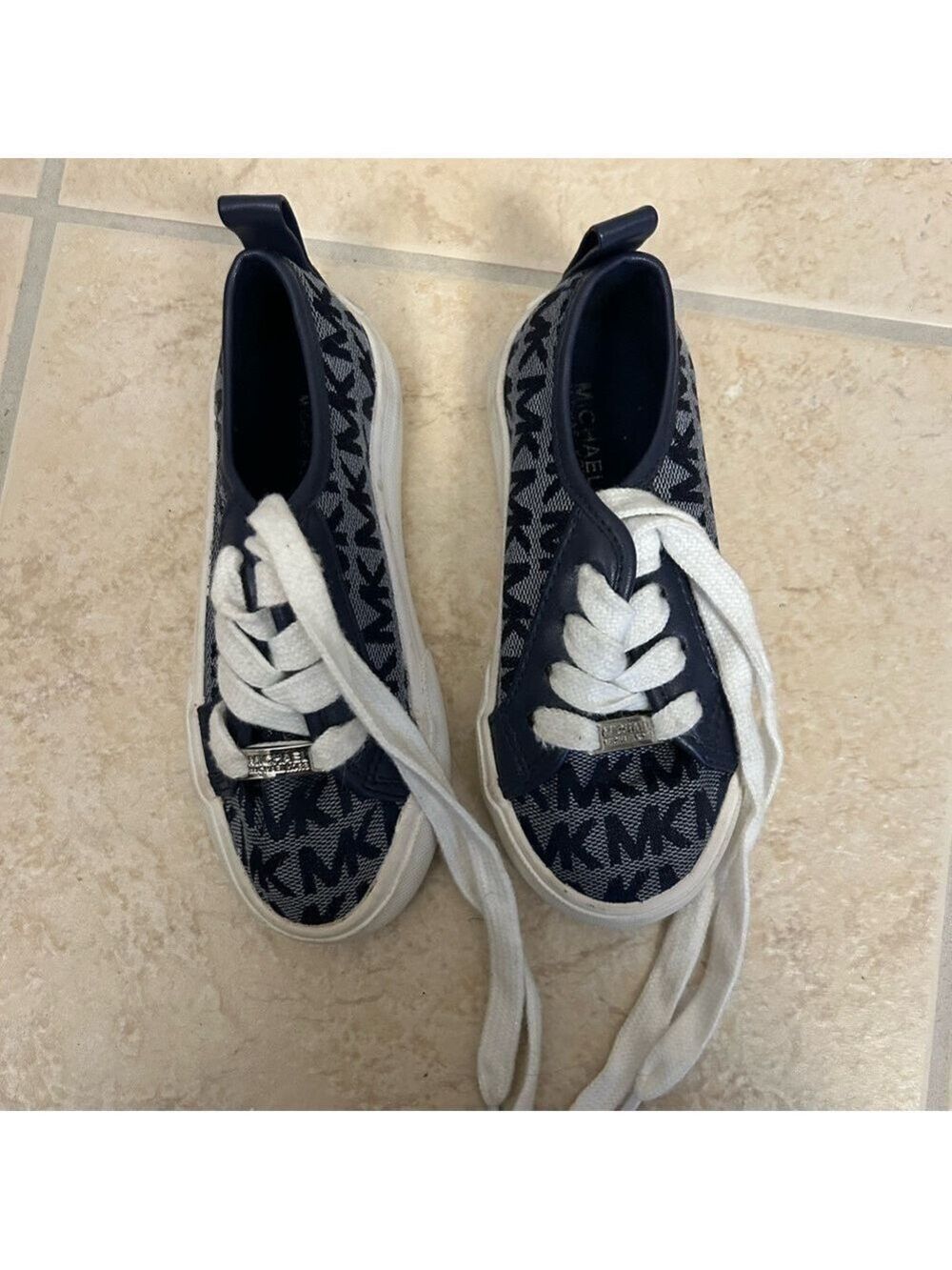 Michael Kors Kids Ashanti Blue and White Logo Sneakers Size 9